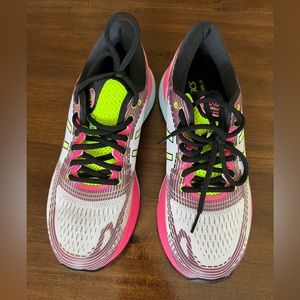 Asics GEL-Nimbus 21 Women Running Shoes Cream/White-Pink